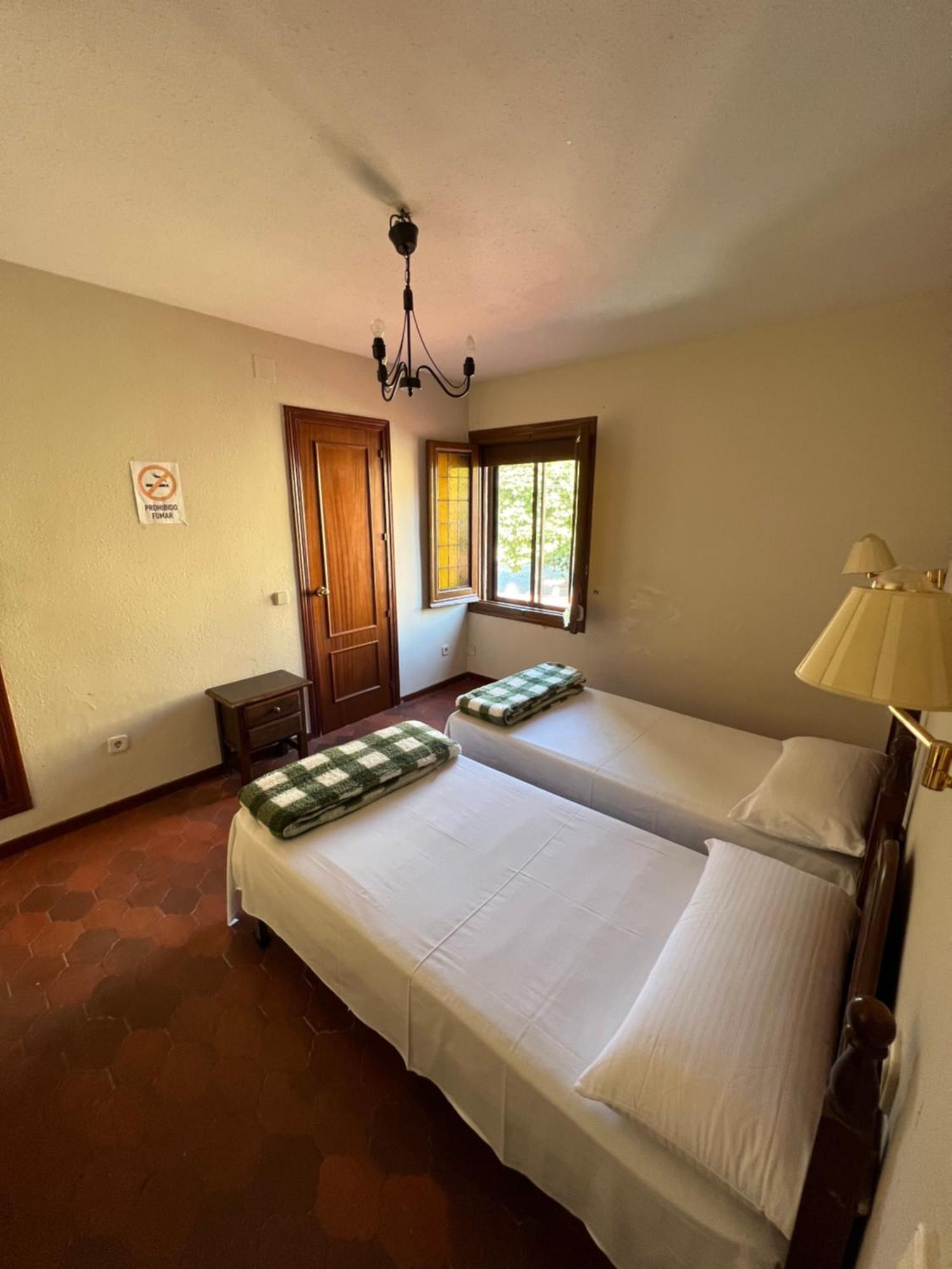 Hostal Sabor Fusion Hotel La Pradera de Navalhorno ภายนอก รูปภาพ